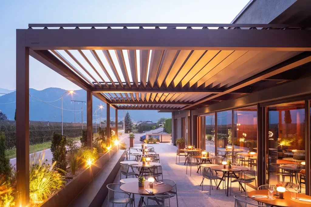 Pergola bioclimatica BRUSTOR